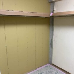 オノヤ 宮城野リフォームショールーム ブログ「マンションリノベ棚取付【仙台市】」
