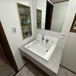 オノヤ 仙台中山リフォームショールーム ブログ「仙台市　洗面台にタオル掛け付けてみました！」