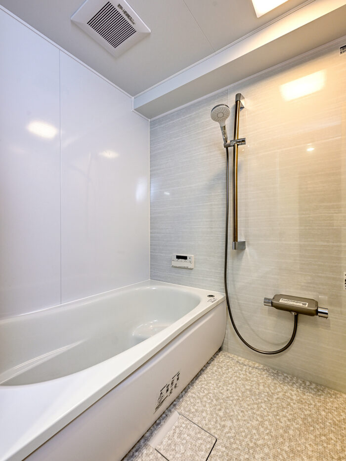 リフォーム施工事例：玄関を開けば夢の国