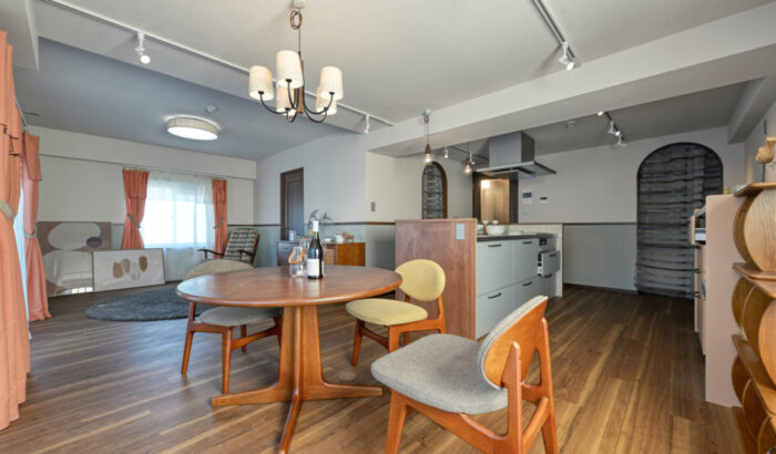 リフォーム施工事例：玄関を開けば夢の国 After