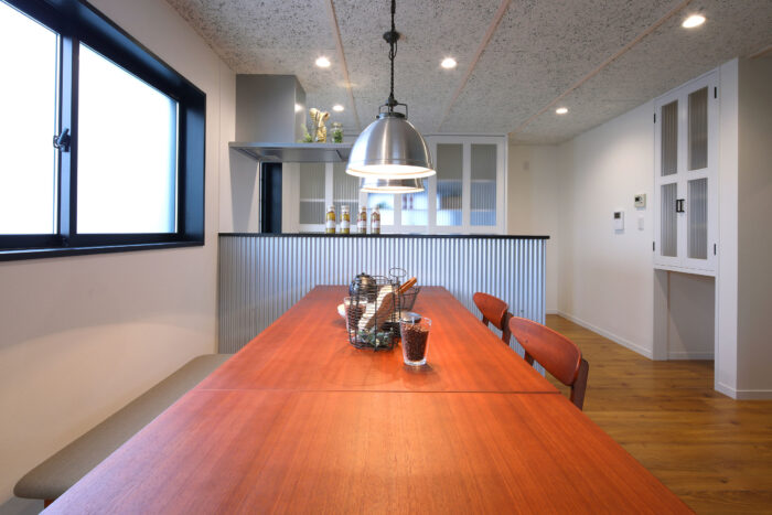 リフォーム施工事例：宇都宮市　異素材アレンジを楽しむ家