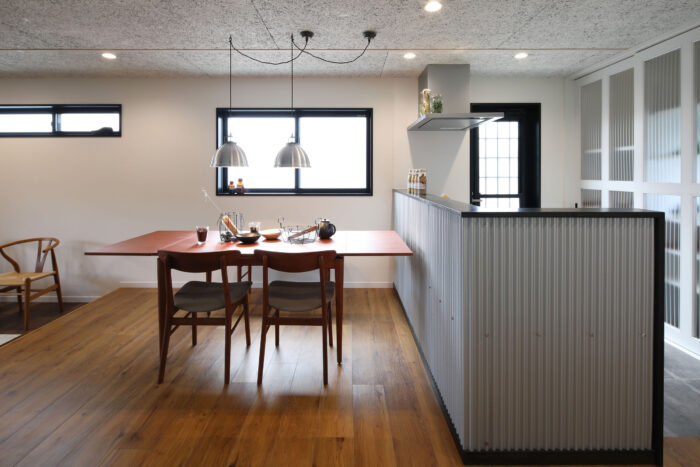 リフォーム施工事例：宇都宮市　異素材アレンジを楽しむ家