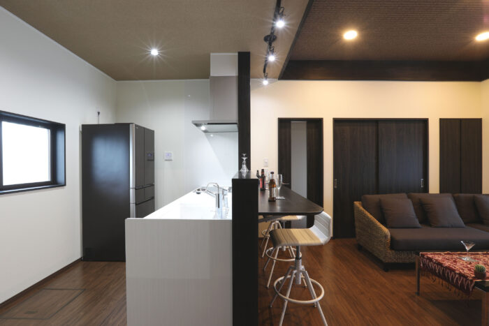 リフォーム施工事例：宇都宮市　リフォームで間取りを一新！モダンアジアン空間