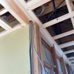 オノヤ 宇都宮宝木リフォームショールーム ブログ「宇都宮市リフォーム工事中　気流留め施工風景」