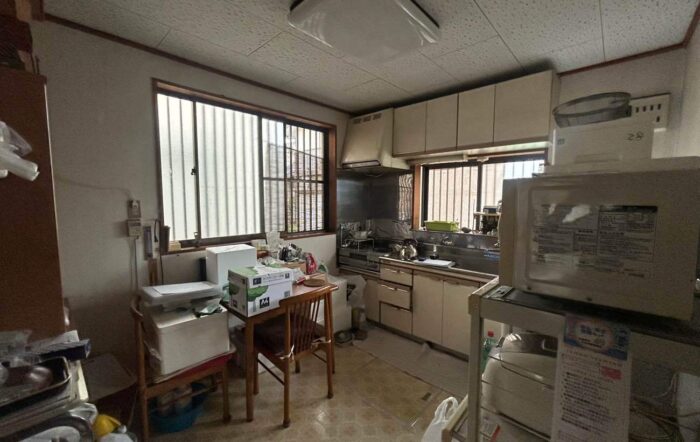 リフォーム施工事例：宇都宮市　お気に入りカラーが映えるキッチンリフォーム Before